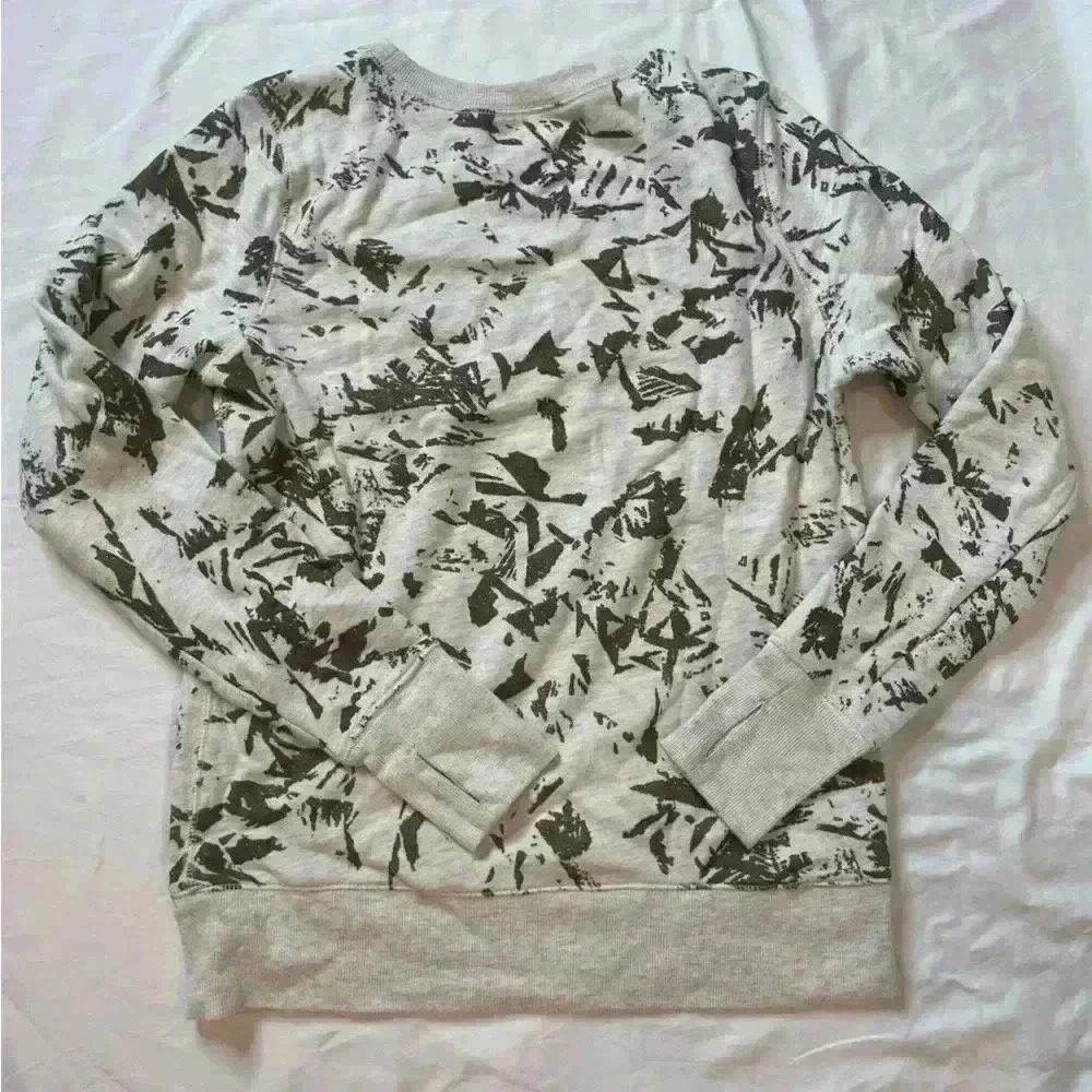 Tek Gear Women’s Long Sleeve Crewneck Sweatshirt Small Off White Gold Glitter - Picture 4 of 4